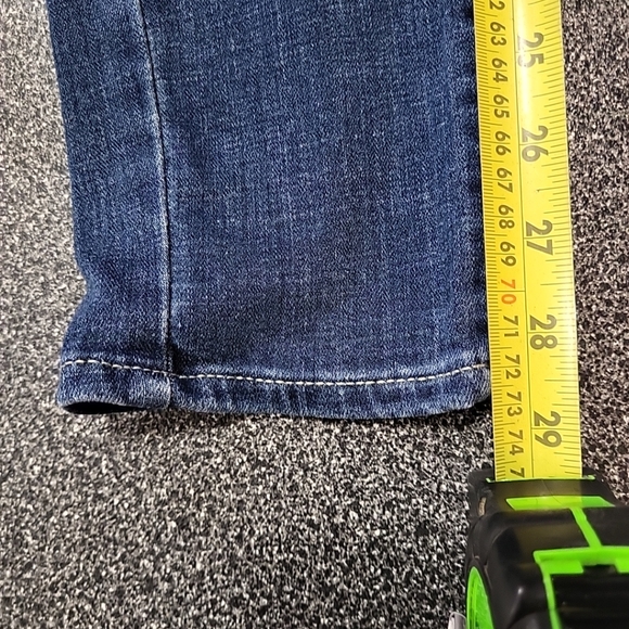 Levi's Women's Jeans Size 29 Blue Denim 711 Skinny Medium Wash 5-Pocket Design - Picture 12 of 12